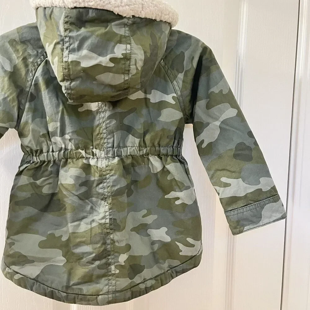 Old Navy Camo Hooded Jacket Floral Butterfly Embroidered Girls Size 4T NWT
